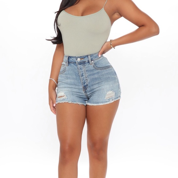 Fashion Nova denim shorts - Picture 1 of 3